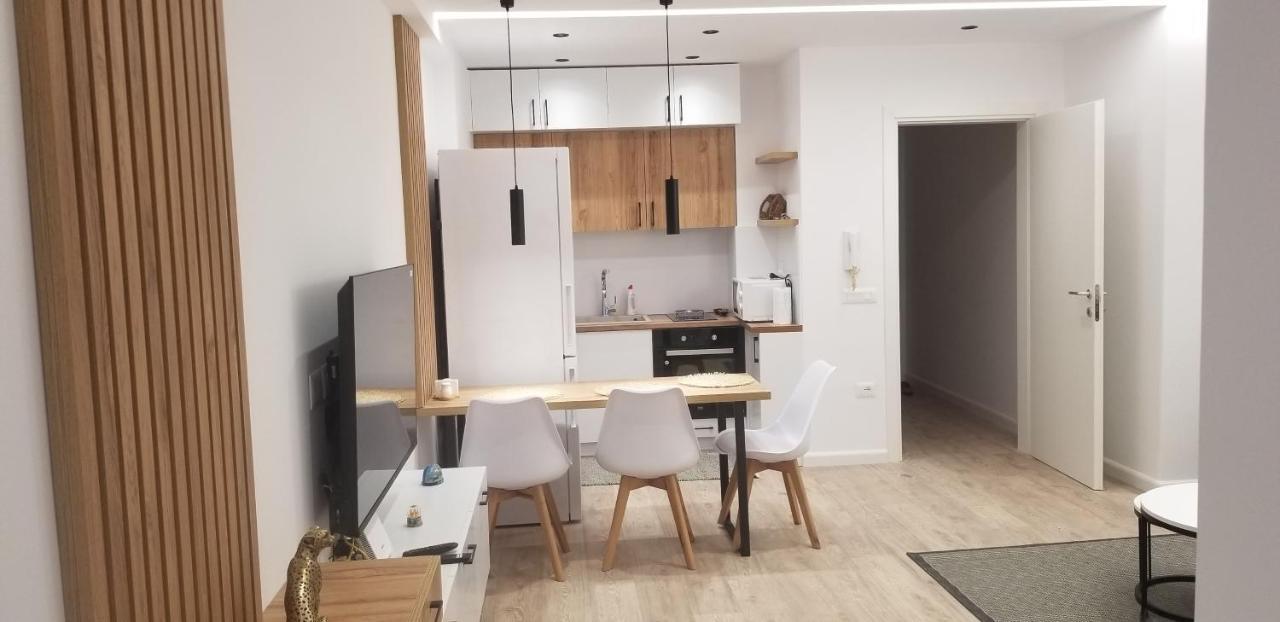 2A Near Blloku Area Apartment Tiranë Eksteriør bilde