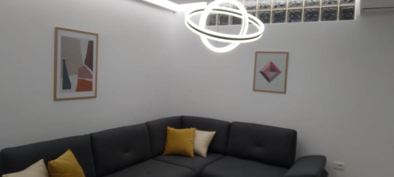 2A Near Blloku Area Apartment Tiranë Eksteriør bilde