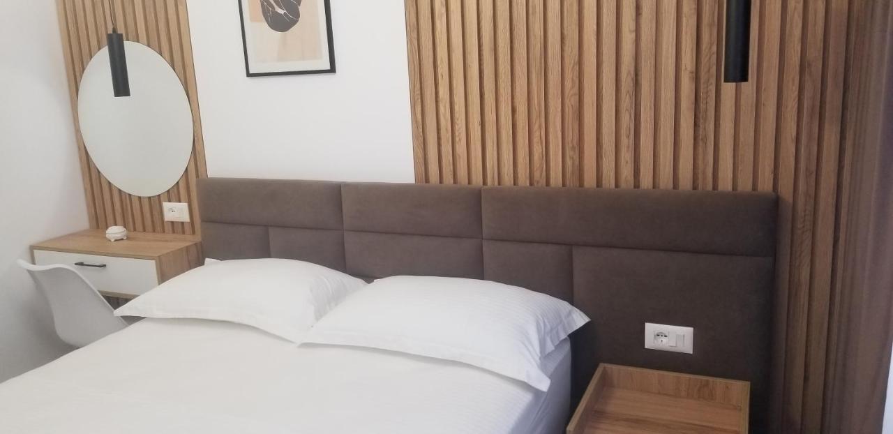 2A Near Blloku Area Apartment Tiranë Eksteriør bilde