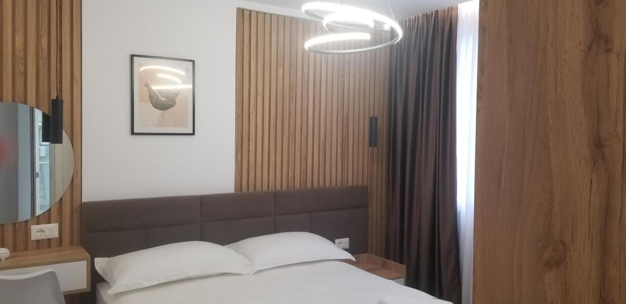 2A Near Blloku Area Apartment Tiranë Eksteriør bilde